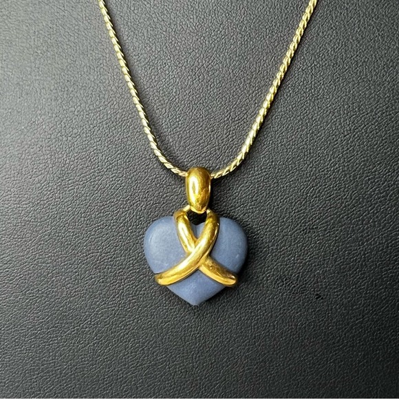 Wedgwood Jewelry - Vintage Blue Wedgwood Gold Heart Necklace 18"